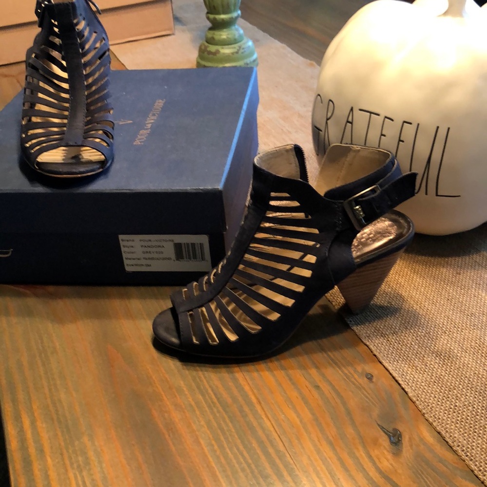 VINCE CAMUTA Shoes